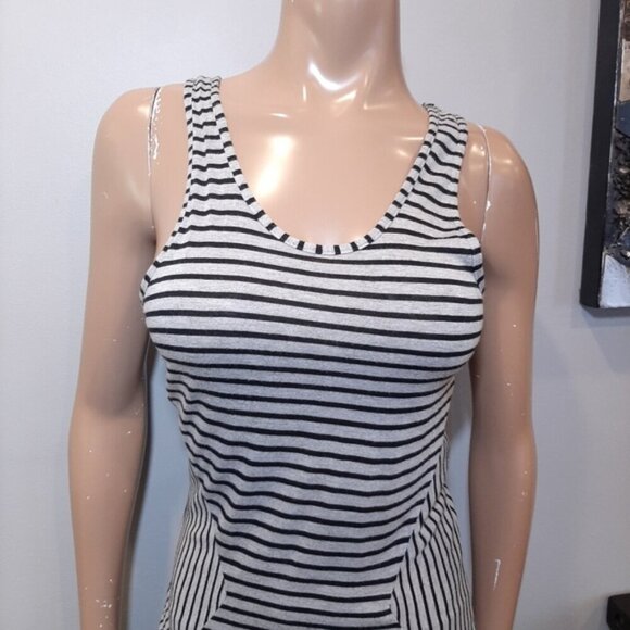 ROMEO & JULIET COUTURE Maxi Dress Striped Sleeveless Fitted Tank Slimming Summer - Picture 2 of 12